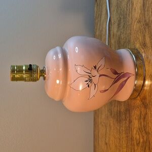 VINTAGE 80s Peach Ginger Jar Style Ceramic Table Lamp with Gold Tone Bottom Base